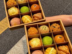 -顶东面包花园·生日蛋糕(世博店)