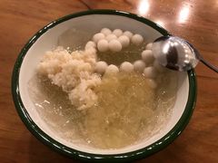 乐山三鲜冰粉-甜心闲生传统手工冰粉(人民广场店)