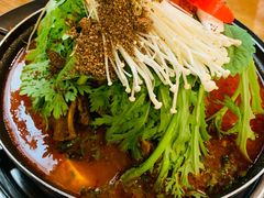 土豆排骨火锅-喇喇排骨火锅·传统韩式脊骨汤(望京西园总店)