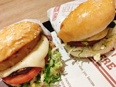 -The Habit Burger Grill 哈比特汉堡(复兴soho店)