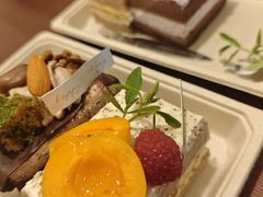 伯爵红茶吊干杏特调-小苍兰风铃草蛋糕甜品(沈阳店)