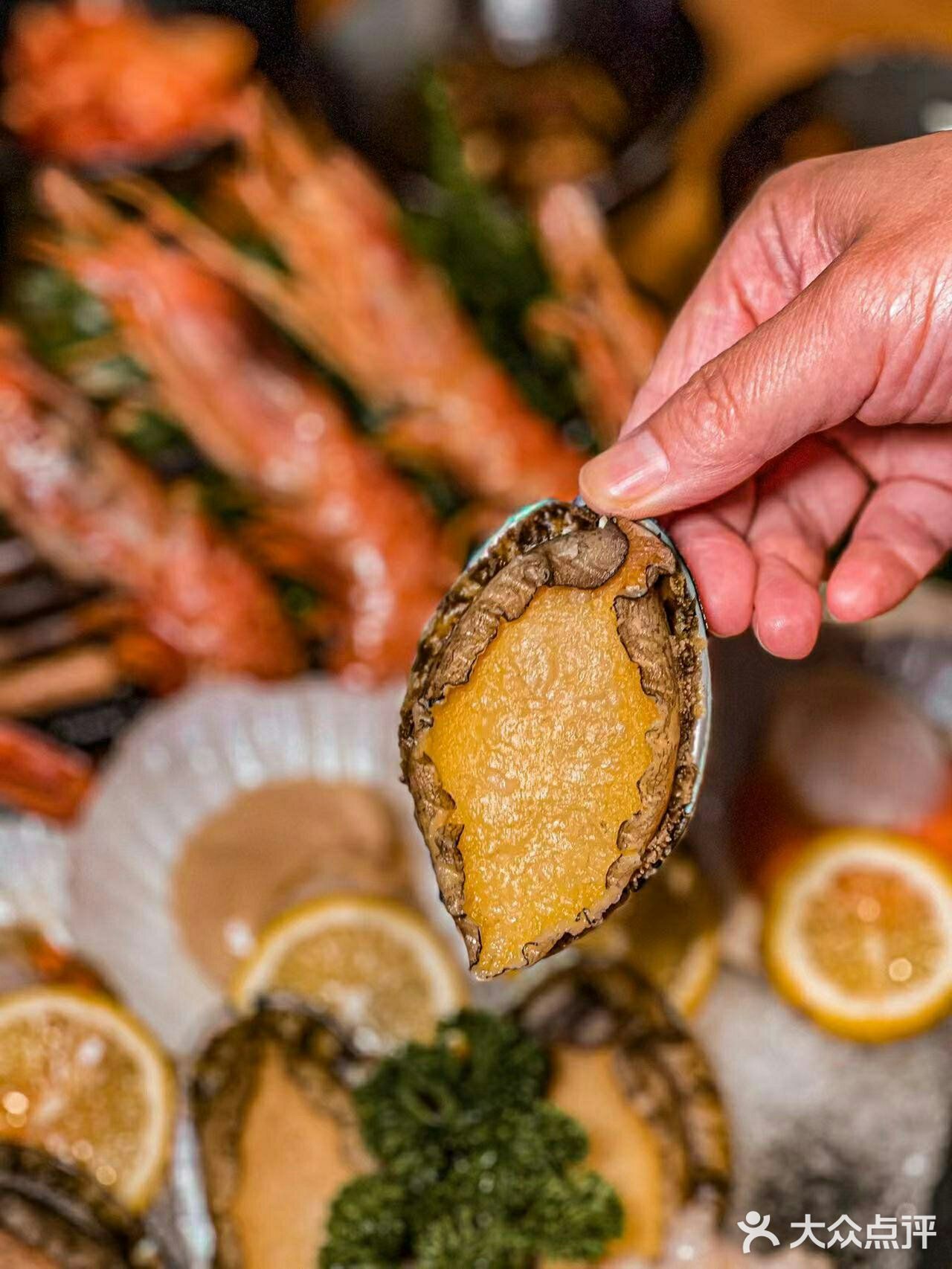 有投影的和牛烧肉餐厅，聚餐约会好去处！😄