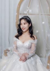 -艾米丽婚纱礼服