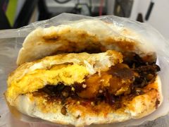 -清真马乐贝腊牛肉蛋黄菜夹馍(马蓉洒金桥店)