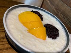 芒果白雪黑糯米甜甜-三花奶奶的甜品(百联嘉定购物中心店)