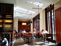 -亚龙湾希尔顿自助餐厅·海鲜·烧烤·沙滩BBQ·现场乐队