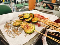 -何妹湿辣牛肉·粤式烧烤砂煲(桂雅路店)
