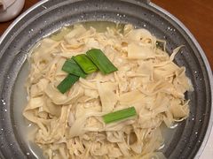 -宴小馆·小海鲜青岛菜(五四广场店)