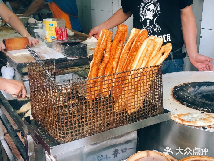 王氏烧饼无矾油条-油条-菜-油条图片-杭州美食-大众点评网