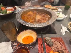 -牛YO寿喜烧·铁板烧和牛火锅自助(市府恒隆店)