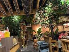 -野山舂·贵州现舂酸汤火锅(鸿通城店)