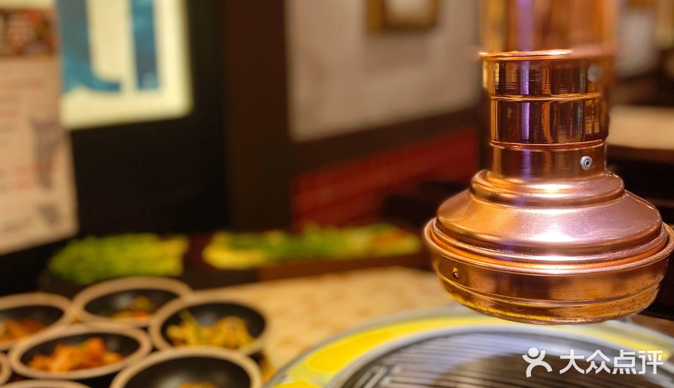 在武汉一秒瞬移韩国街头吃烤肉[调皮]