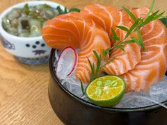 三文鱼刺身三切-沼津港精致料理·寿喜烧·烧鸟(青浦宝龙广场店)