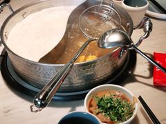 -左庭右院鲜牛肉火锅(浦江欢乐颂店)