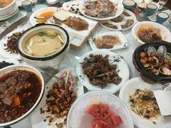 -园中园美食城