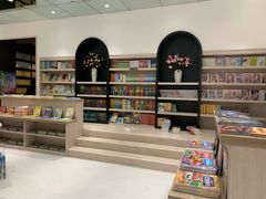 -钟书阁(群光广场店)