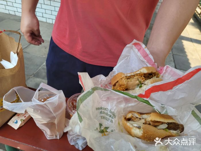 麦当劳(展览路店)图片
