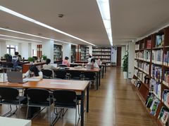 -上海市静安区图书馆(新闸路馆)