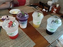 -Chom Cafe and Restaurant