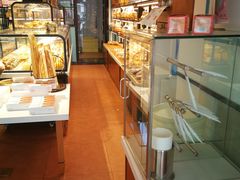面包甜点陈列柜-金凤成祥(花园路店)