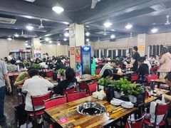 大堂-皖北巫氏三胖地锅鸡(长淮总店)