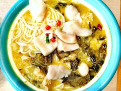 -灵芝妹子海鲜米线(劳动公园店)