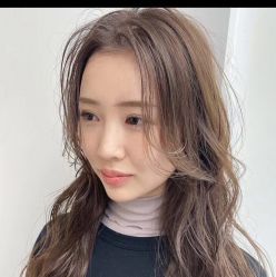 -BULB STUDIO 巴柏明星发型工作室