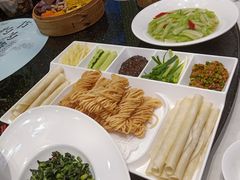 -香山湖家家宴(中山陵店)