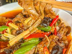 -大众跷脚牛肉馆·非遗传承单位(峨眉山店)