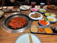 -明洞阿姨·韩式酱蟹烤肉·创意料理(三元桥店)