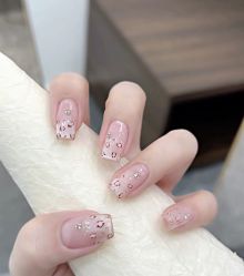 -桃色美甲沙龙