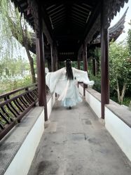 -一揽芳华汉服旗袍体验馆(拙政园店)