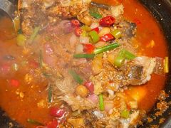 -鸣记脆皮烤鱼(三八广场店)