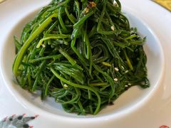 炝拌草原沙葱-德乐海蒙餐