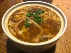酸辣海鲜饺子汤-船歌·鱼水饺青岛菜(金狮广场店)