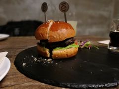 -HIGH FIVE哈福手工汉堡(桂林路店)