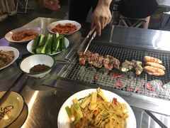 -马路牙子地桌烤肉(工体店)