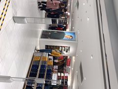 -优衣库(上海正大广场店)