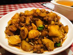 程氏大盘鸡-鑫小城故事·藕汤·家常菜(台北一路总店)