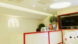 前台-咪咪比基尼脱毛专业店