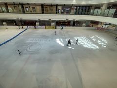 -陈露国际冰上中心(天津嘉里汇店)
