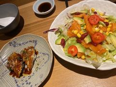 牛油果三文鱼沙拉-初居食屋日式料理(万象城购物中心店)