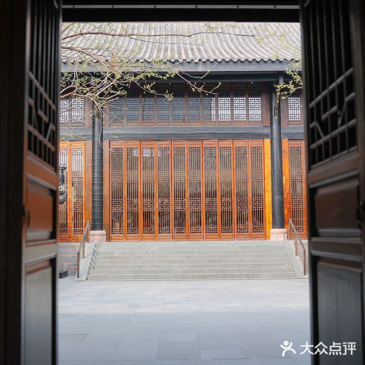 还得是成都！首家LV餐厅，下午茶上新啦～