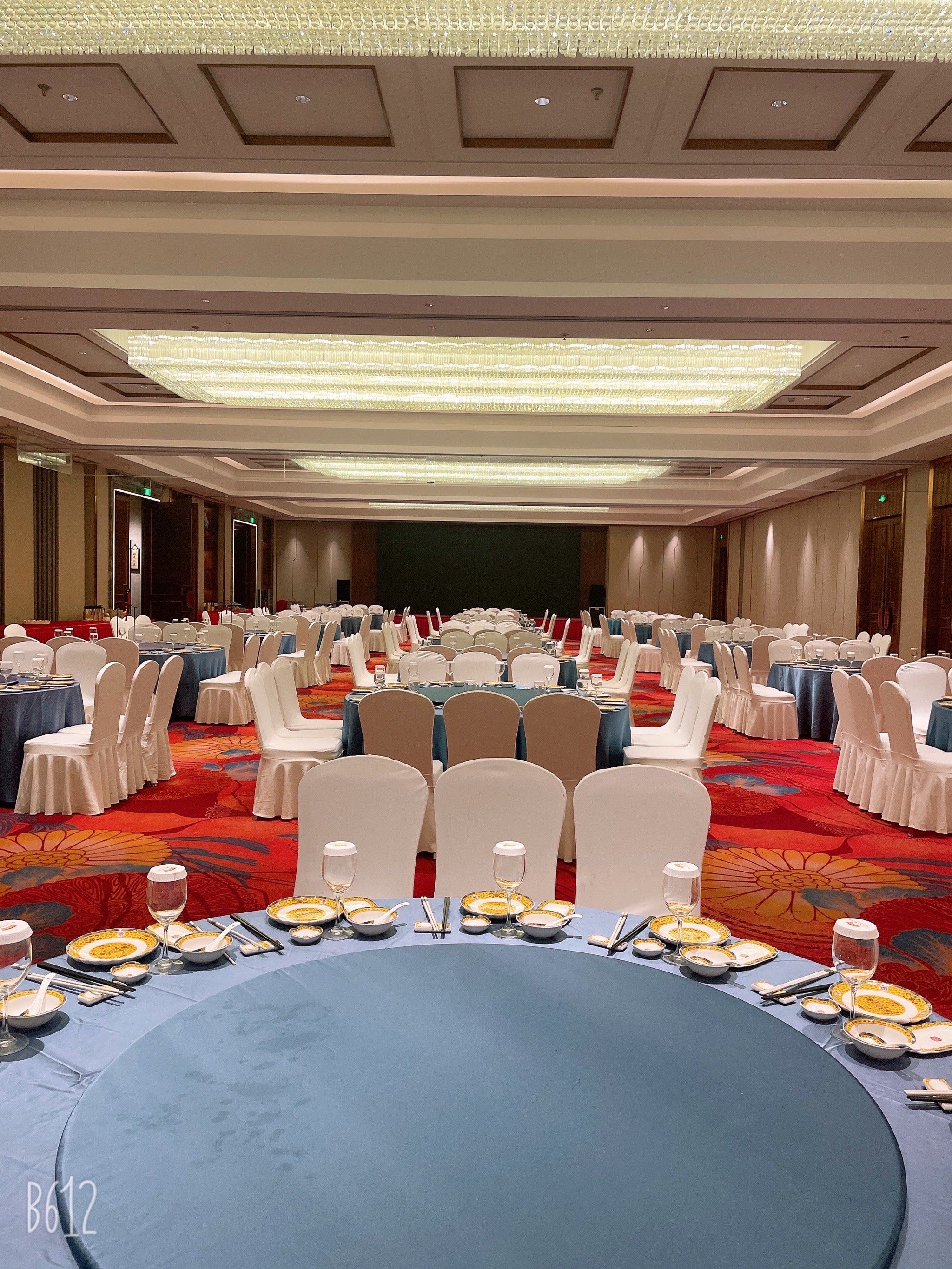 」酒店位置很好找,就在中山东路上