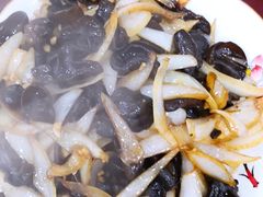 木耳炒洋葱-老舅老蒙肉饼非遗店(一店)