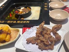 -老牌坊云南鱼豆花火锅(哈西万达店)