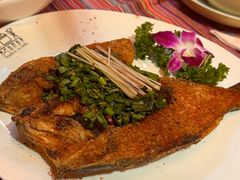 丽江纳西烤鱼-香巴拉云南餐厅(华莱坞店)