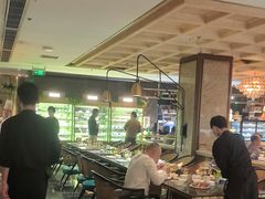 -半岛翡丽海鲜自助餐厅(观风亭店)