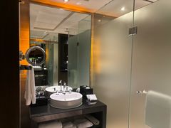 -上海西藏大厦万怡酒店Momo Cafe(徐汇店)