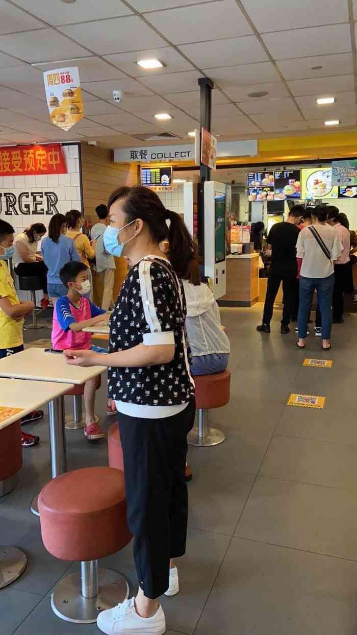 麦当劳(古田路购物广场店)-"这家麦当劳服务特别好,每次来这里的气氛